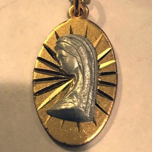 Vintage pendant and gold tone necklace